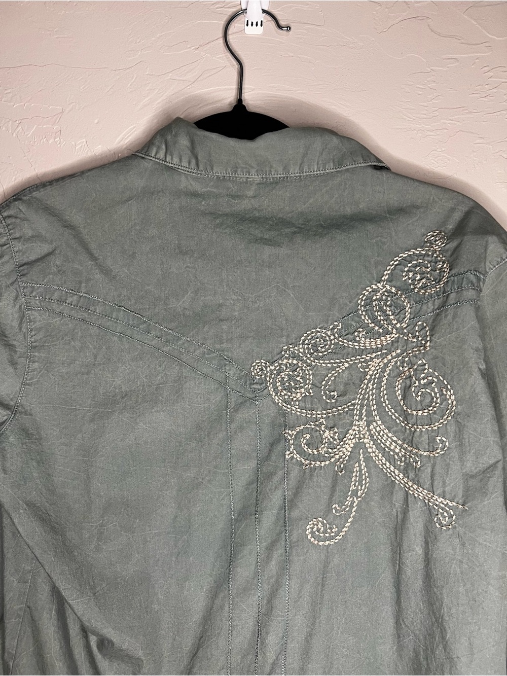 Wrangler Sage Green Embroidered Western Pearl Snap Button Down Boho Cowgirl Top - Picture 10 of 11